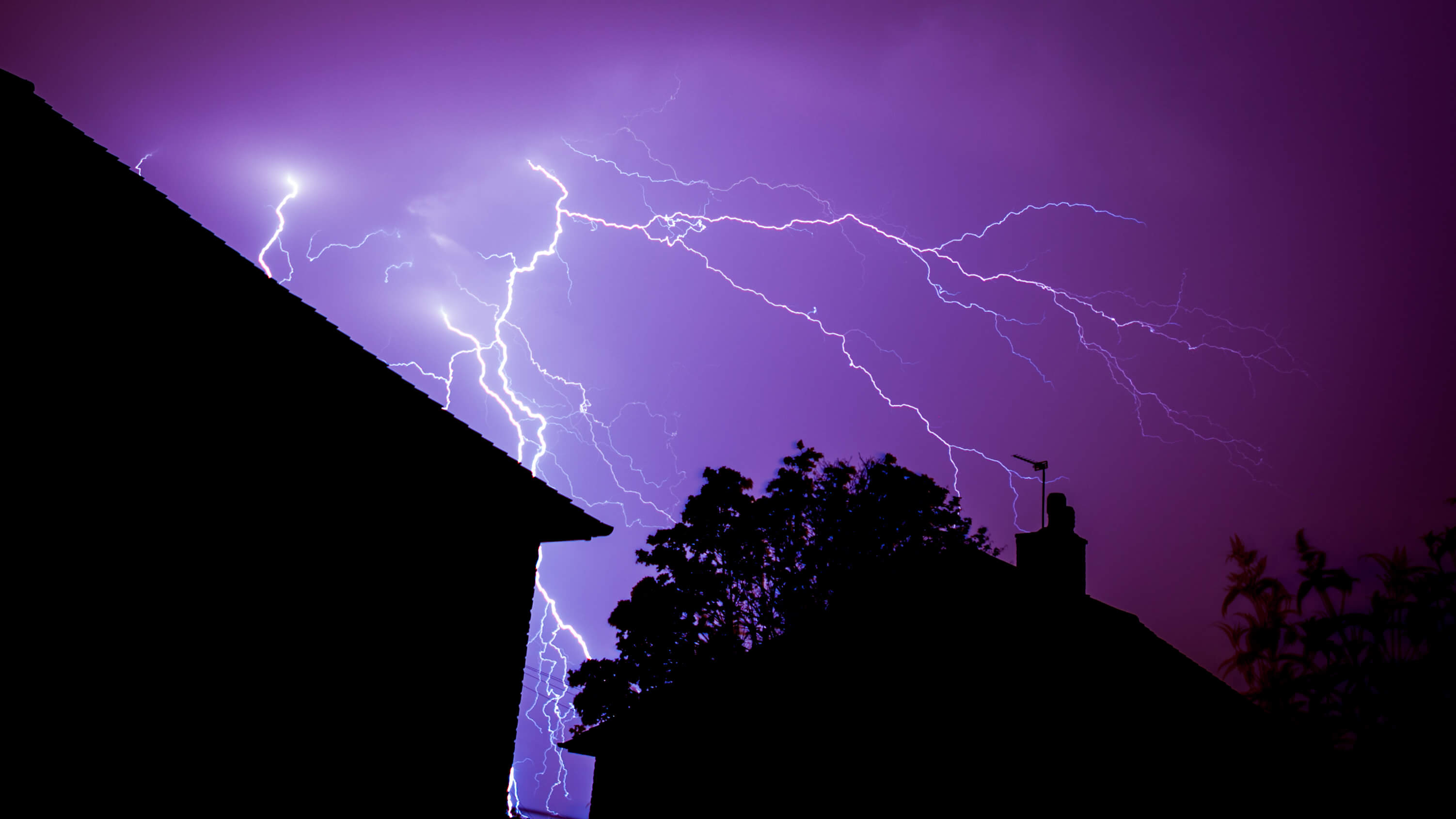 What is thunder? How hot is lightning? – iWeatherNet